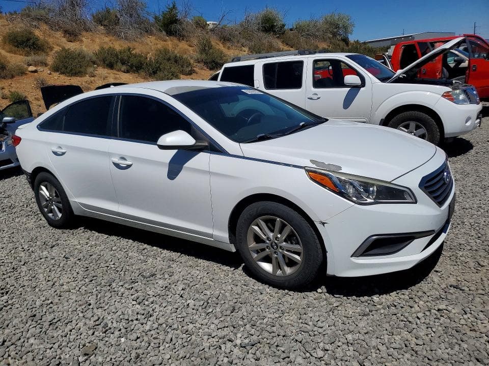 2017 HYUNDAI SONATA SE 4