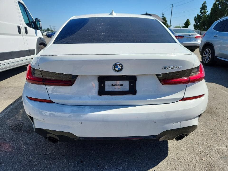 2022 BMW 330E 6