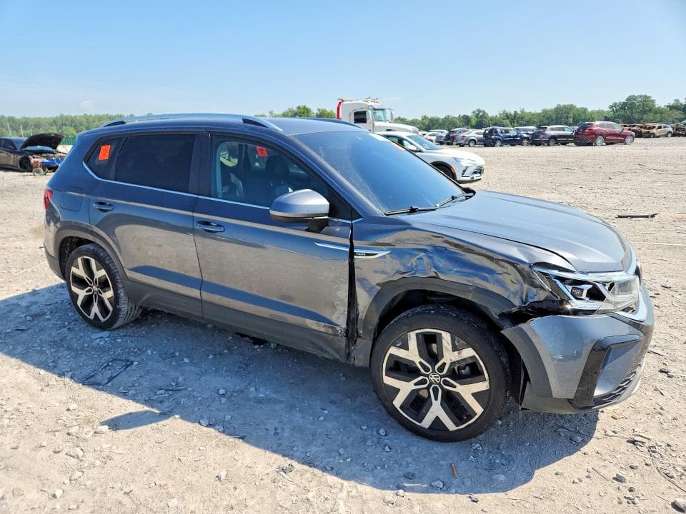 2022 VOLKSWAGEN TAOS SEL 4