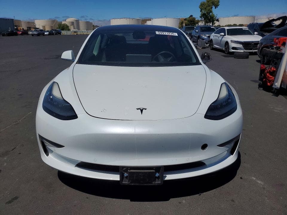 2018 TESLA MODEL 3 5