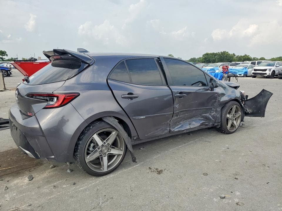 2023 TOYOTA COROLLA XSE 3