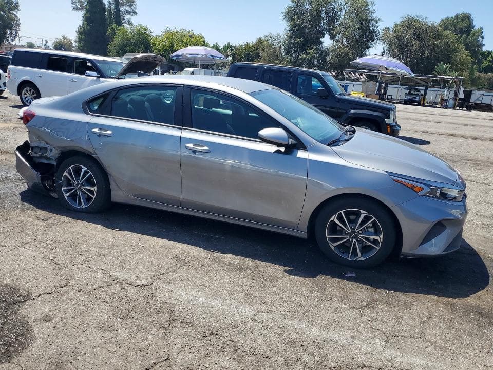 2023 KIA FORTE LXS 4