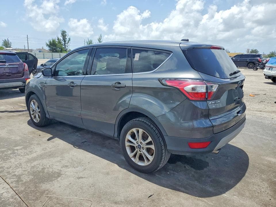 2017 FORD ESCAPE SE 2