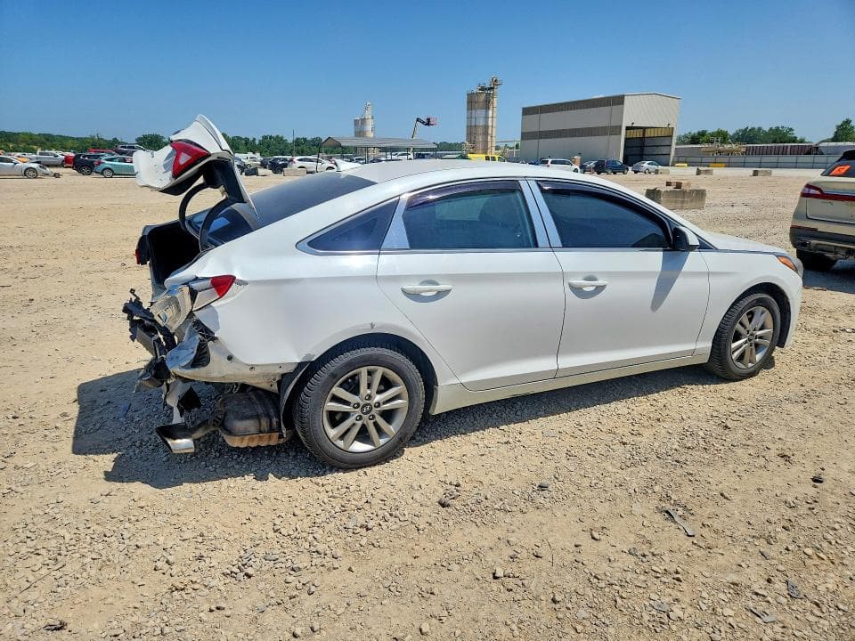 2017 HYUNDAI SONATA SE 3