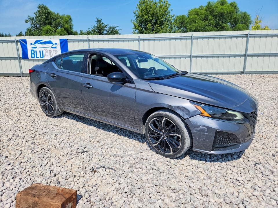 2025 NISSAN ALTIMA SR 4
