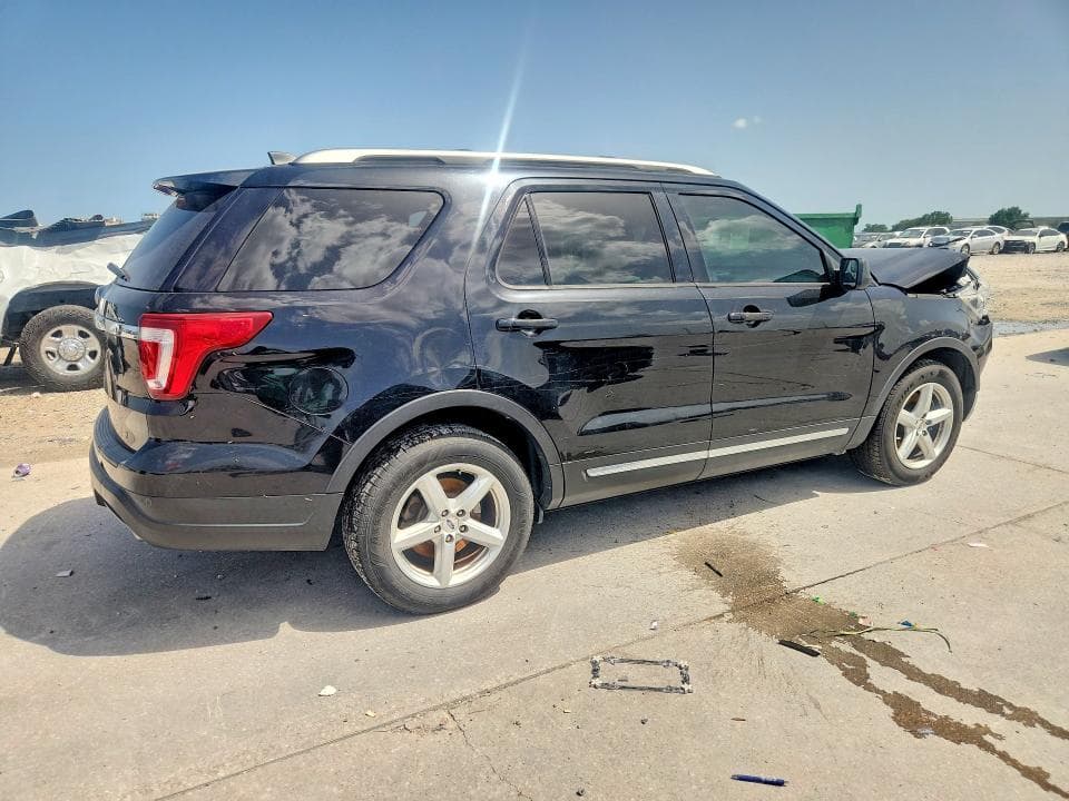 2018 FORD EXPLORER XLT 3