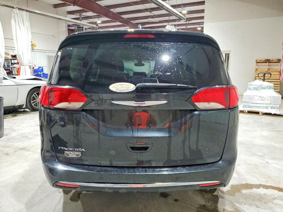 2020 CHRYSLER PACIFICA TOURING L 6