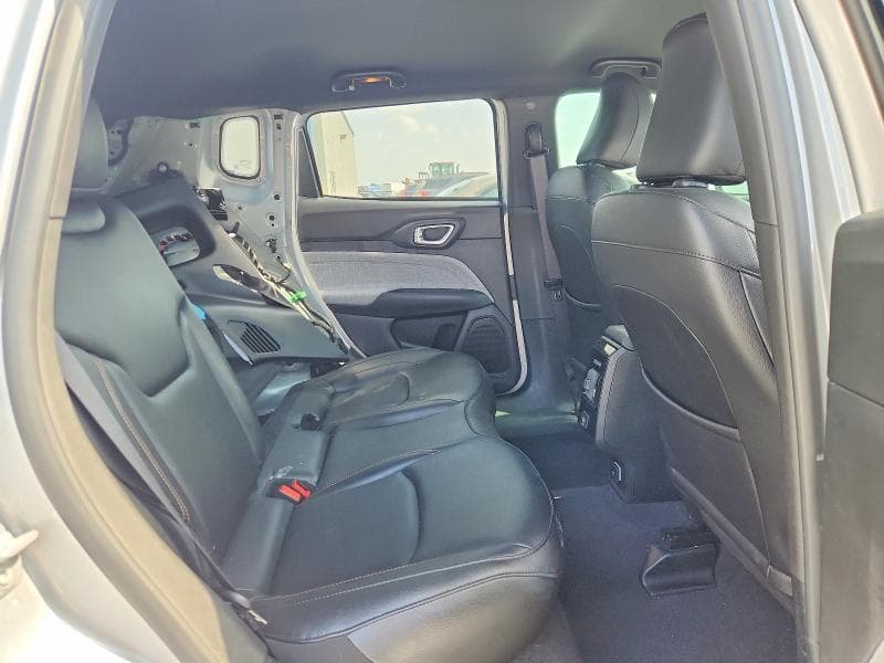 2024 JEEP COMPASS LATITUDE LUX 11