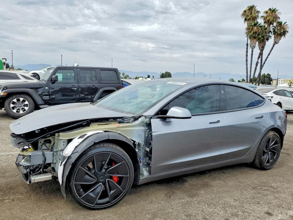 2026 TESLA MODEL 3 - 1