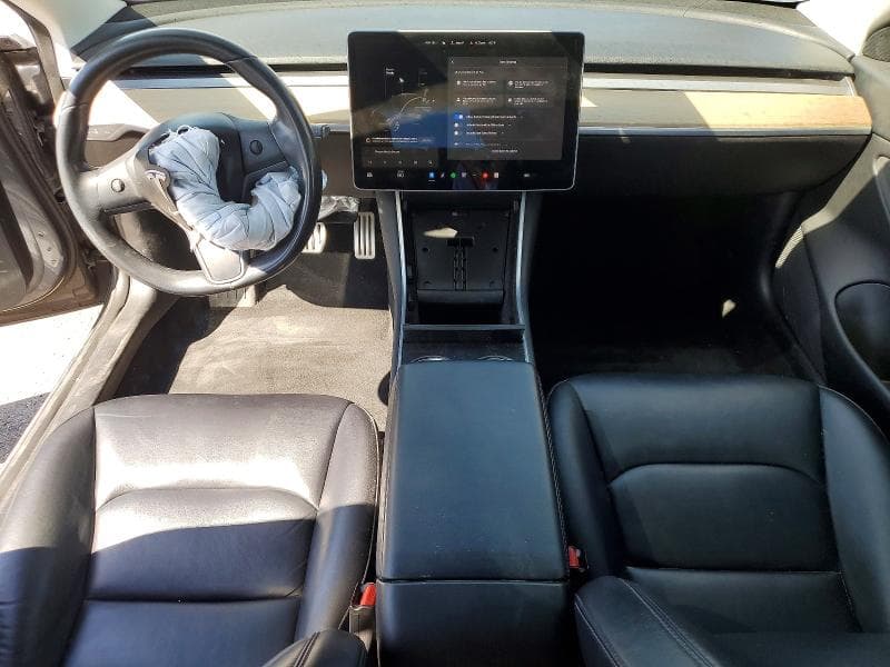2018 TESLA MODEL 3 8