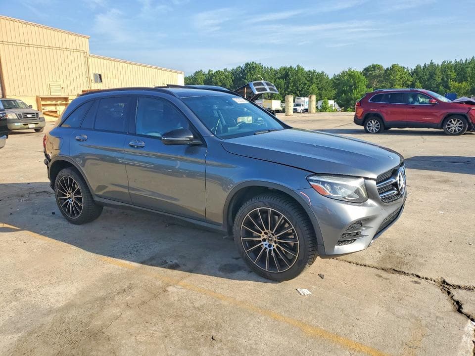 2019 MERCEDES-BENZ GLC 300 4