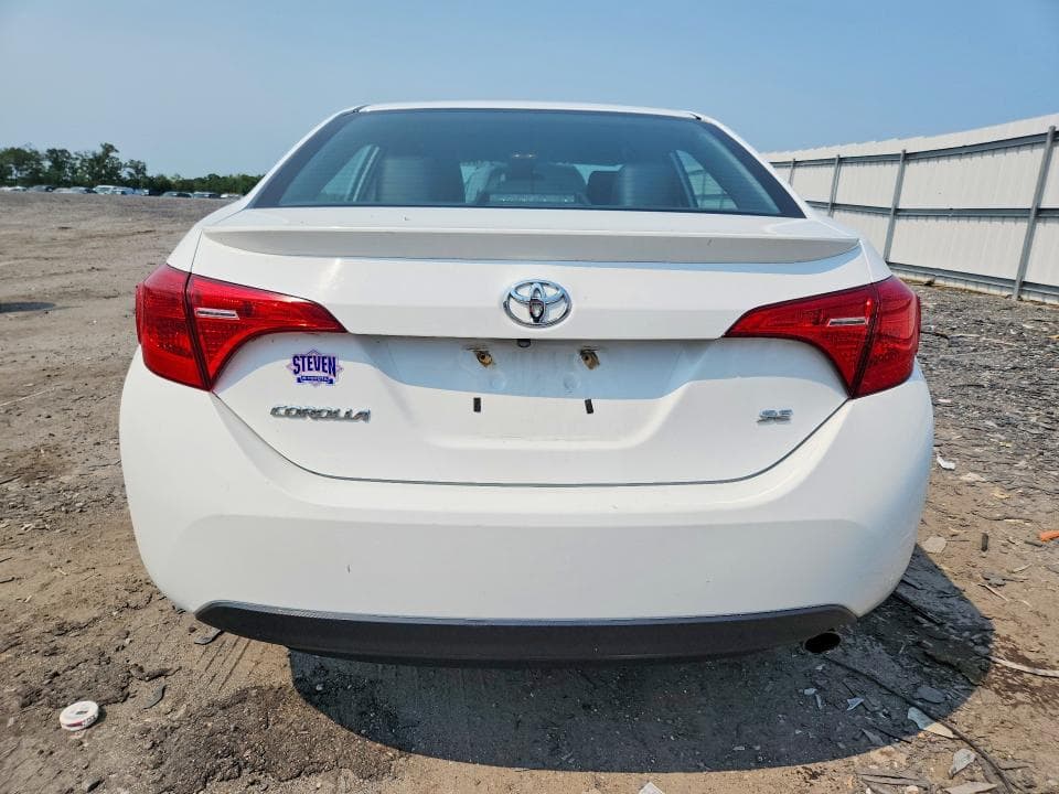 2017 TOYOTA COROLLA SE 6