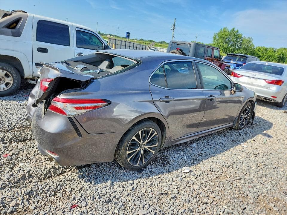 2018 TOYOTA CAMRY L 3