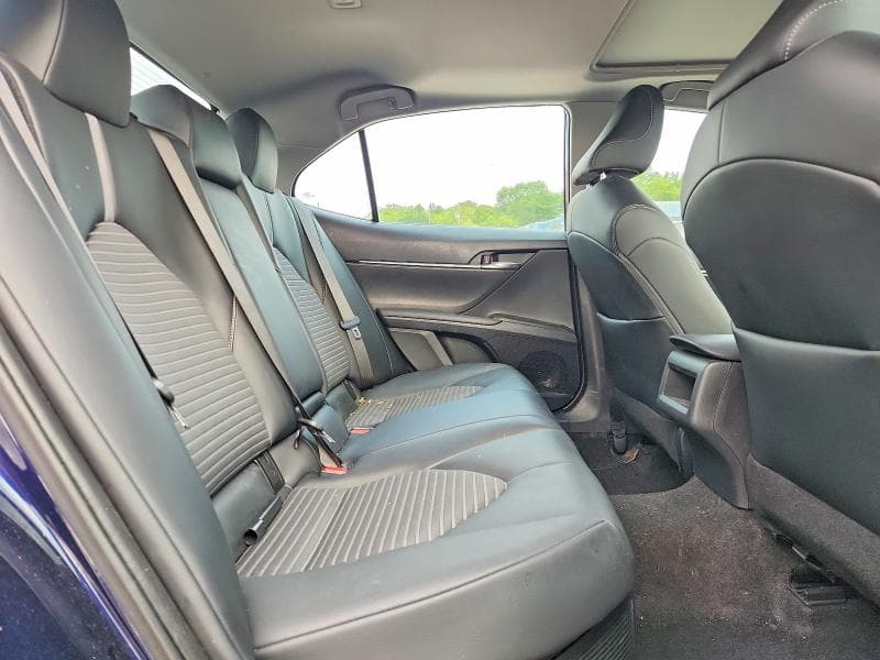 2022 TOYOTA CAMRY HYBRID SE 10
