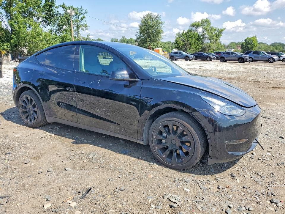 2022 TESLA MODEL Y 4
