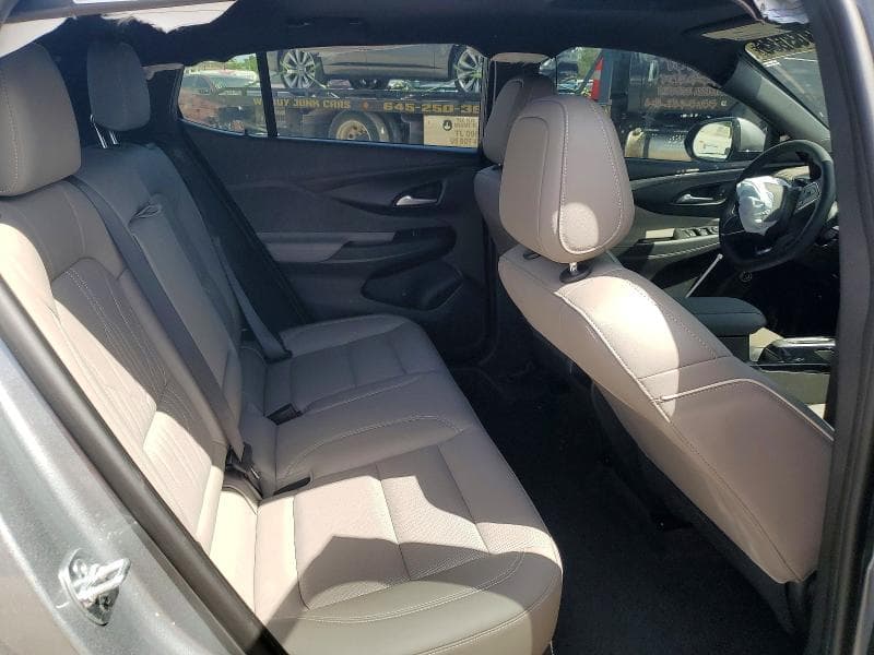 2025 BUICK ENVISTA AVENIR 10