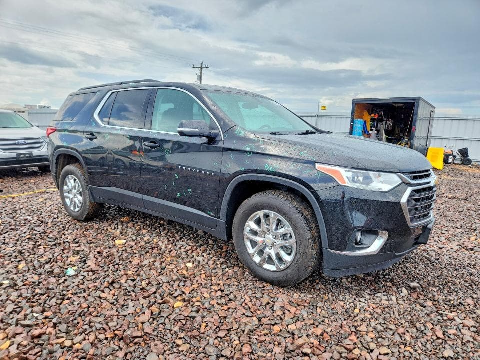2021 CHEVROLET TRAVERSE LT 4