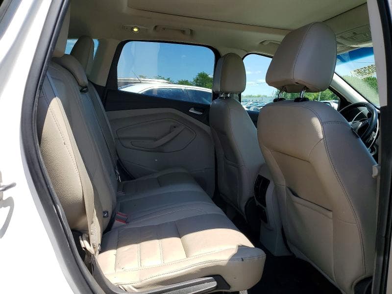 2017 FORD ESCAPE SE 11