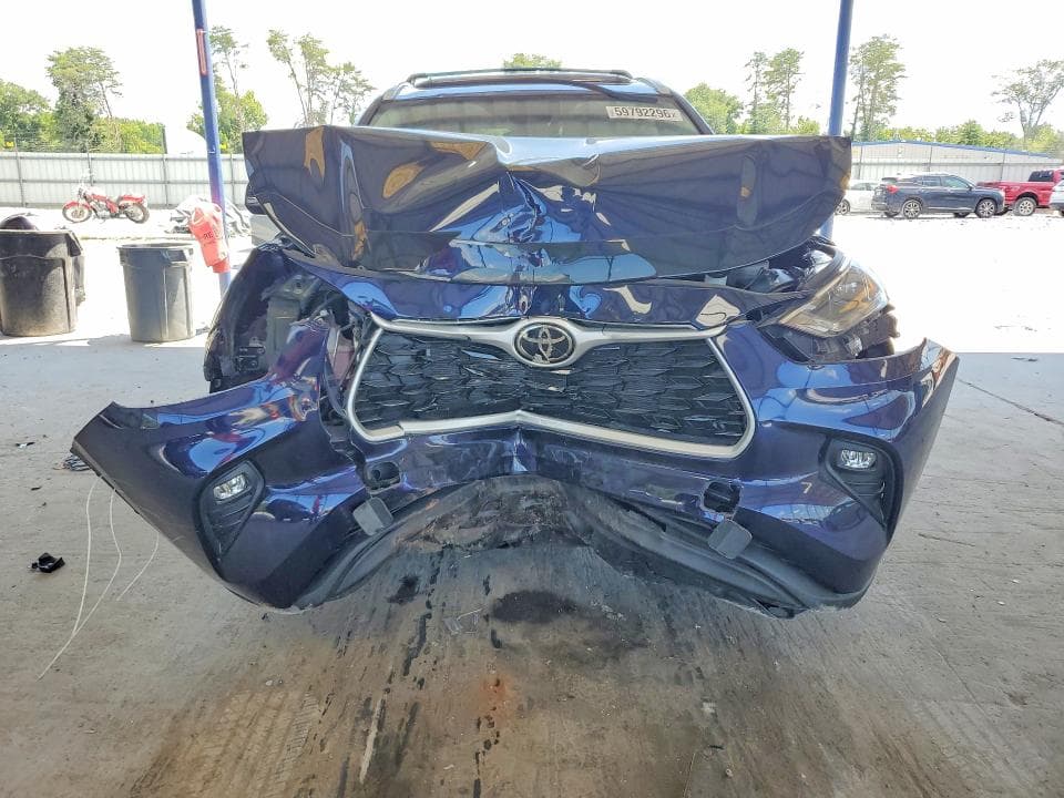 2023 TOYOTA HIGHLANDER XLE 5
