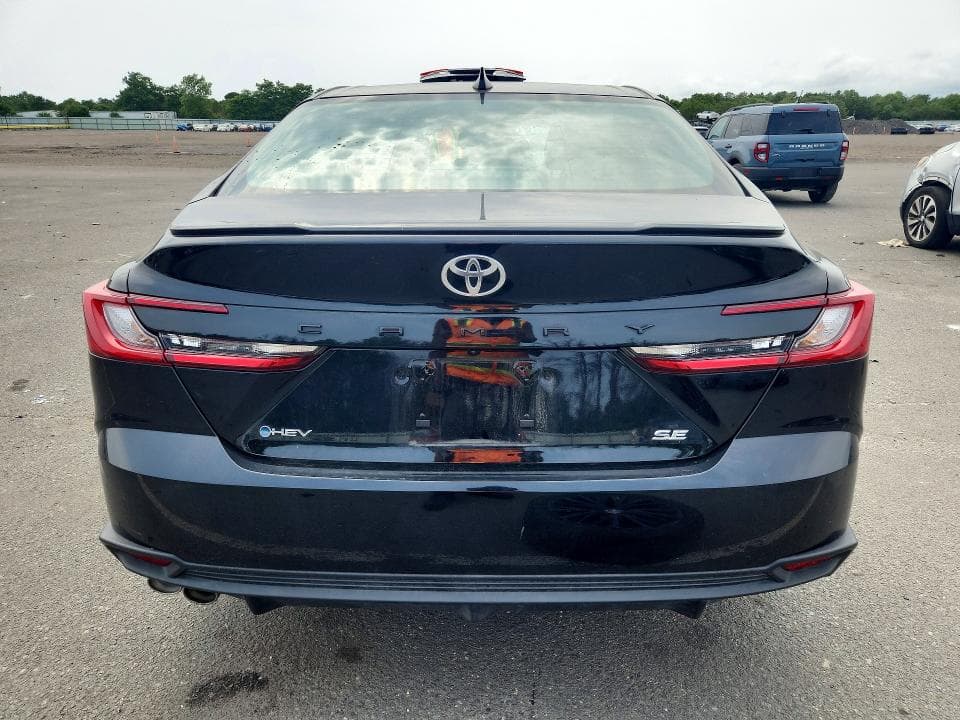 2025 TOYOTA CAMRY SE 6