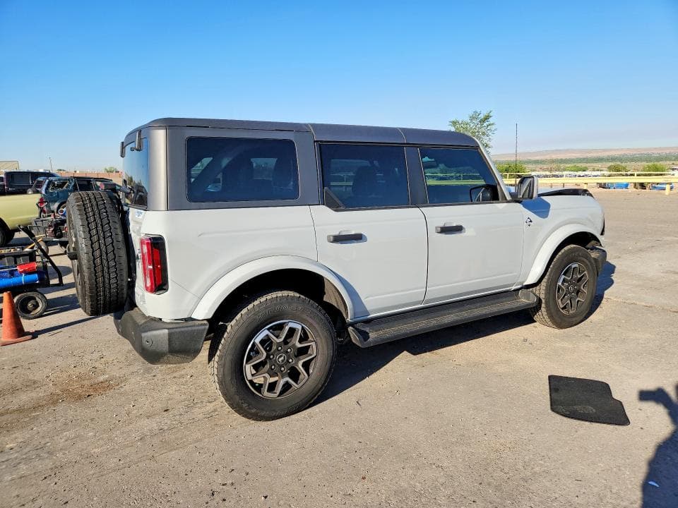 2026 FORD BRONCO OUTER BANKS 3