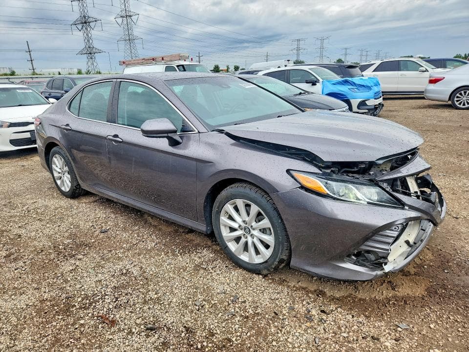 2019 TOYOTA CAMRY LE 4