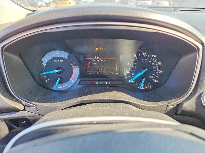 2017 FORD FUSION SE 9