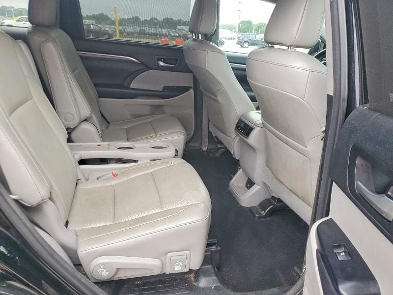 2017 TOYOTA HIGHLANDER LIMITED 11