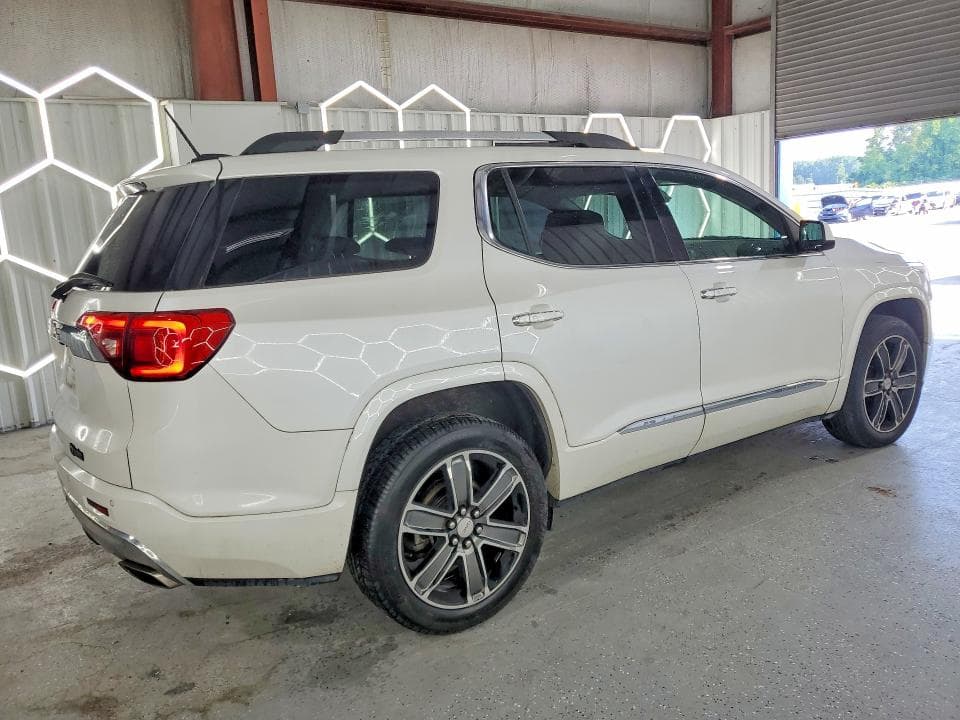 2017 GMC ACADIA DENALI 3