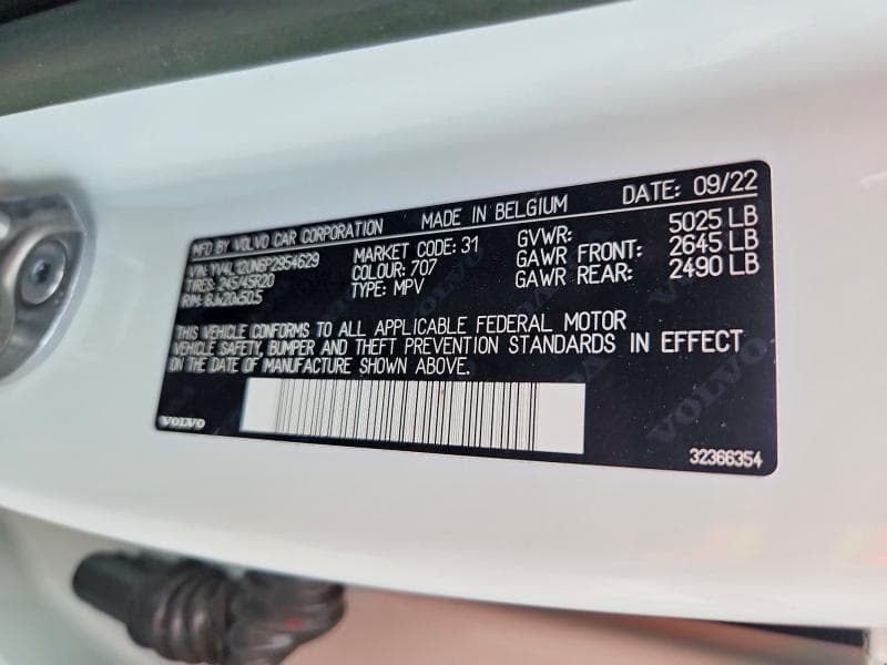 2023 VOLVO XC40 PLUS 13