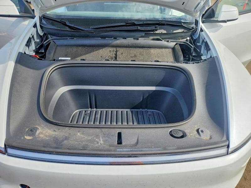 2026 TESLA MODEL Y 12