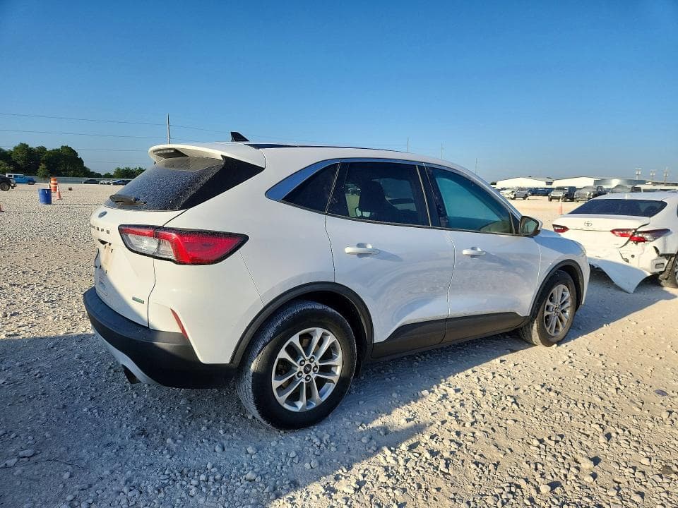 2020 FORD ESCAPE SE 3