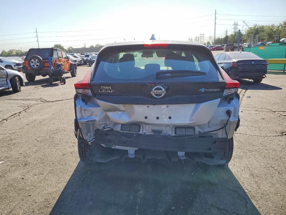 2022 NISSAN LEAF S 6
