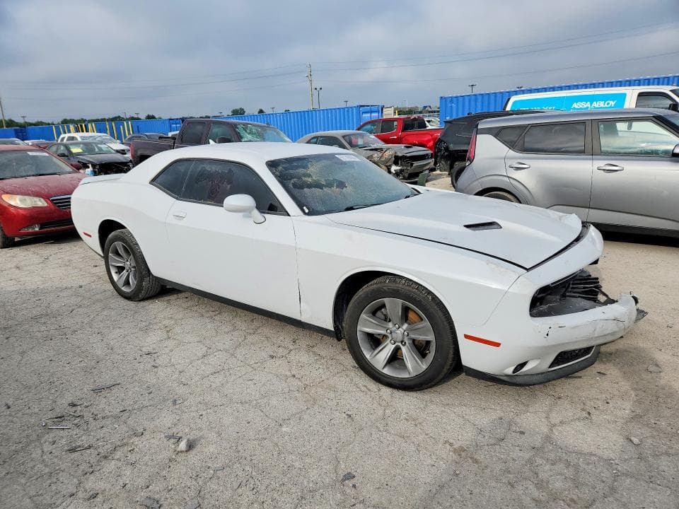 2019 DODGE CHALLENGER SXT 4