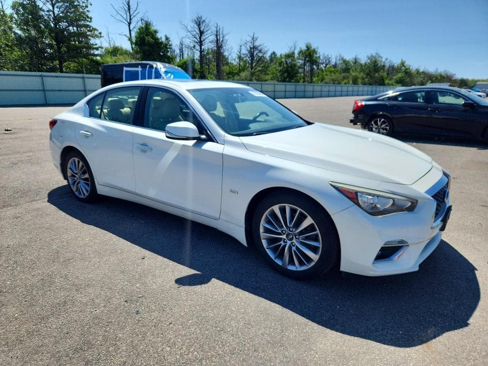 2018 INFINITI Q50 3.0T LUXE 4