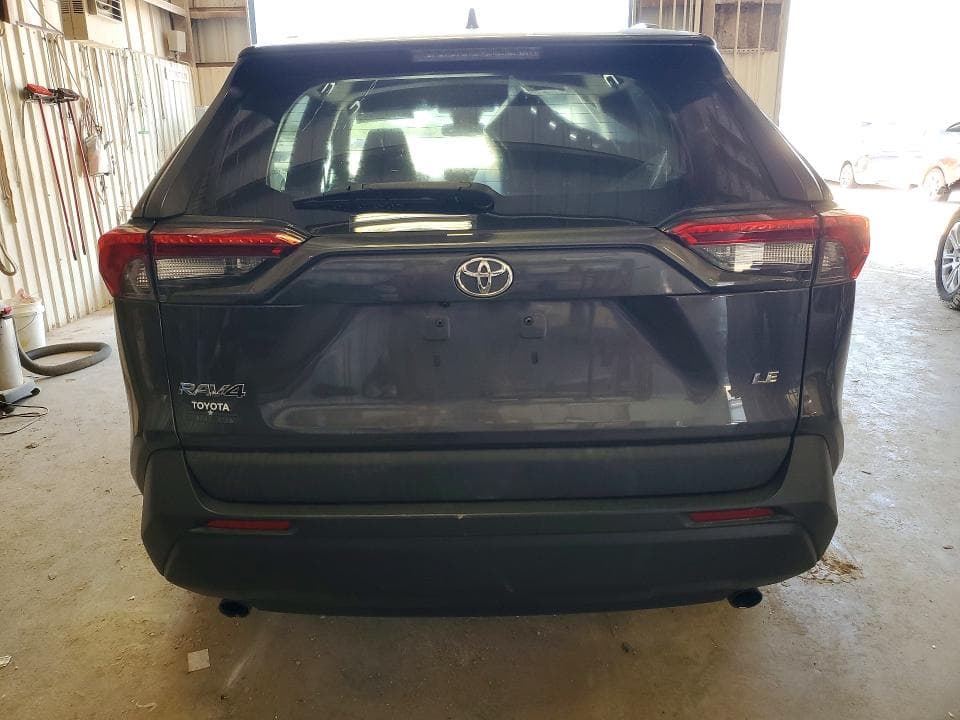 2020 TOYOTA RAV4 LE 6