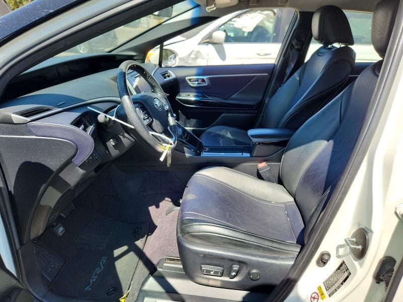 2017 TOYOTA MIRAI BASE 7