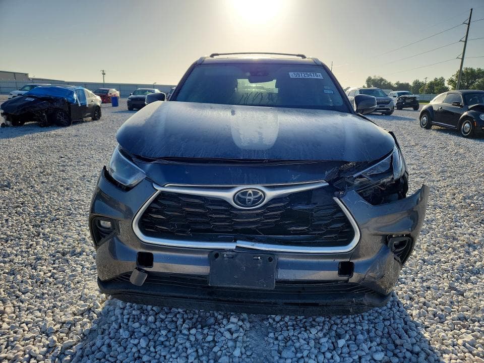 2021 TOYOTA HIGHLANDER XLE 5