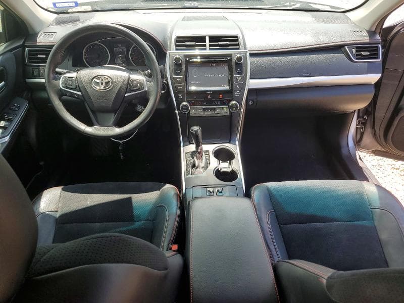 2017 TOYOTA CAMRY XSE 8