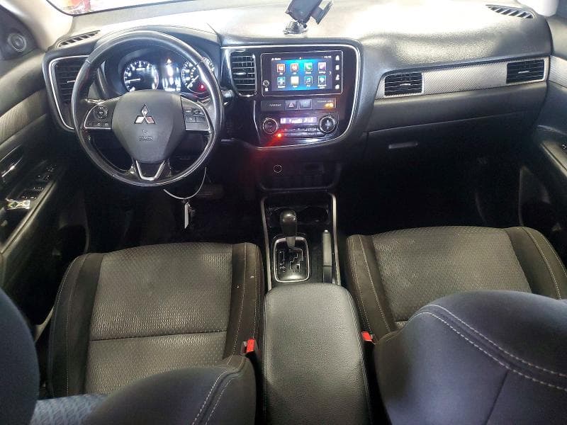 2018 MITSUBISHI OUTLANDER SE 8