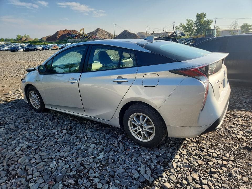 2018 TOYOTA PRIUS ONE 2