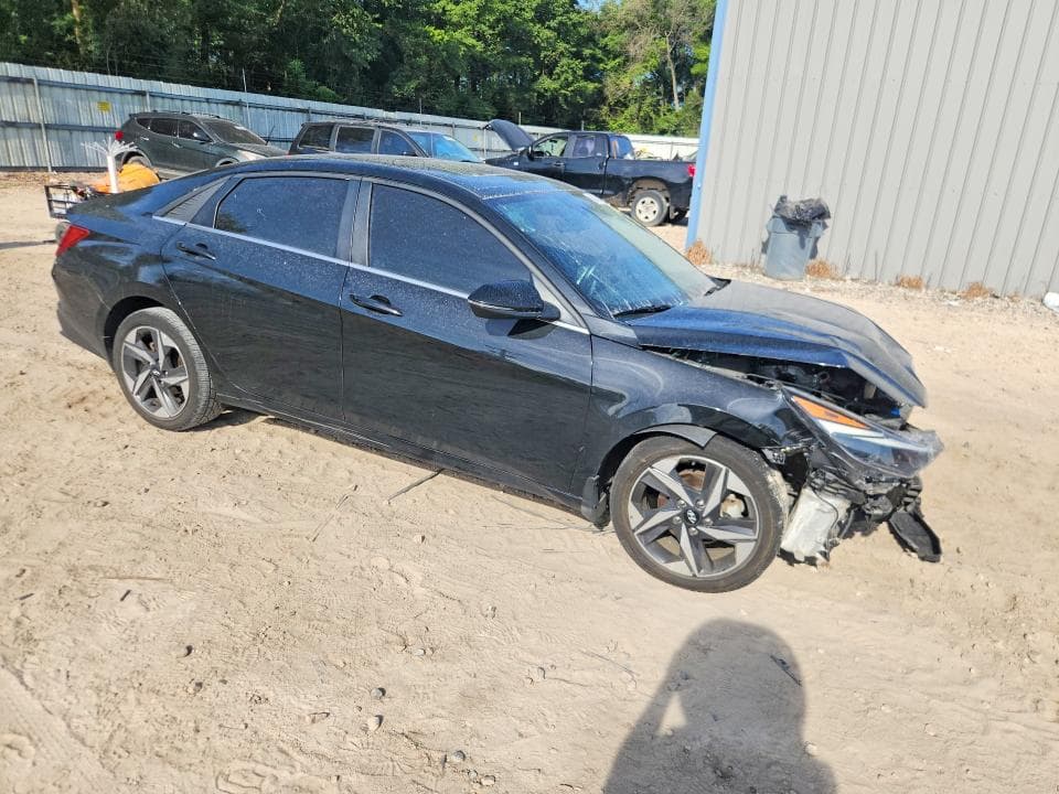 2022 HYUNDAI ELANTRA SEL 4