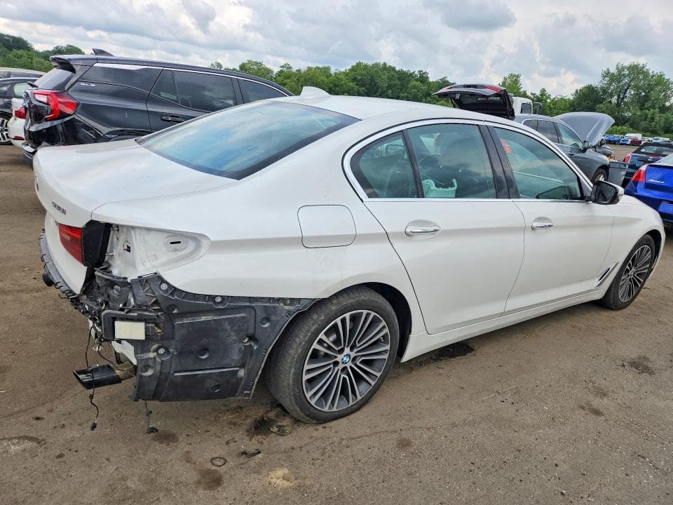 2018 BMW 530 XI 3