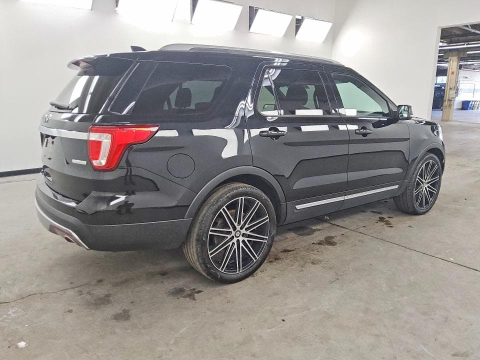 2017 FORD EXPLORER XLT 3