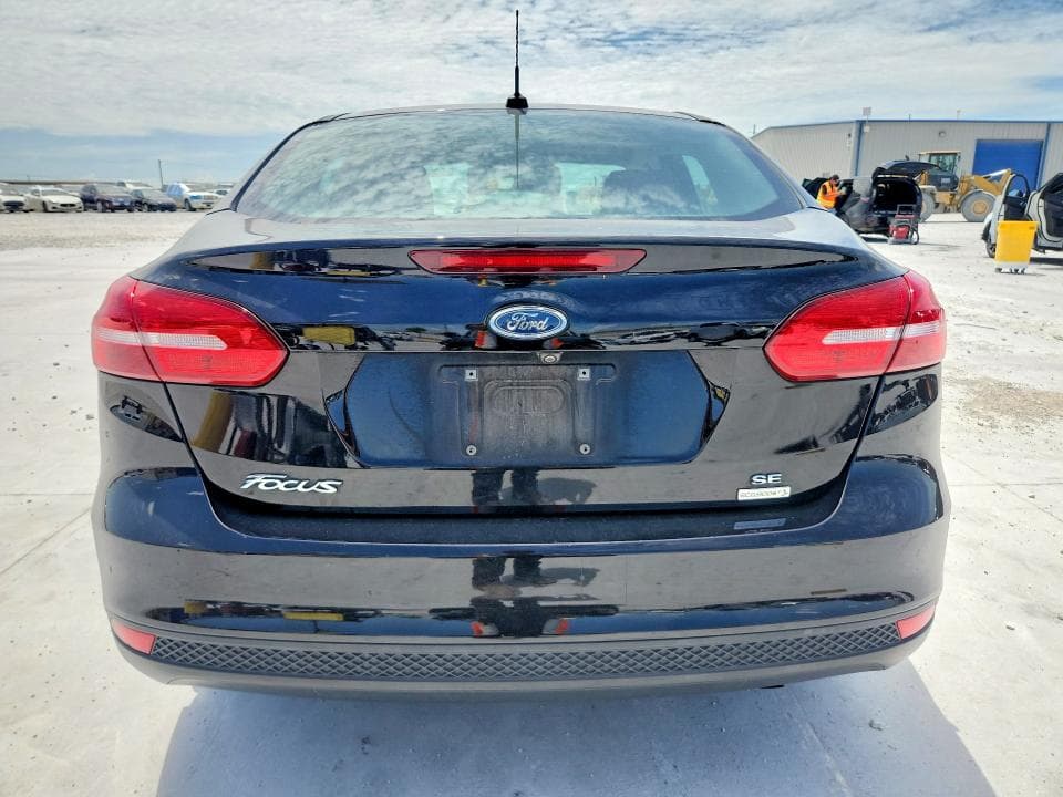 2018 FORD FOCUS SE 6