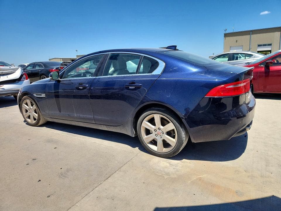 2017 JAGUAR XE PRESTIGE 2
