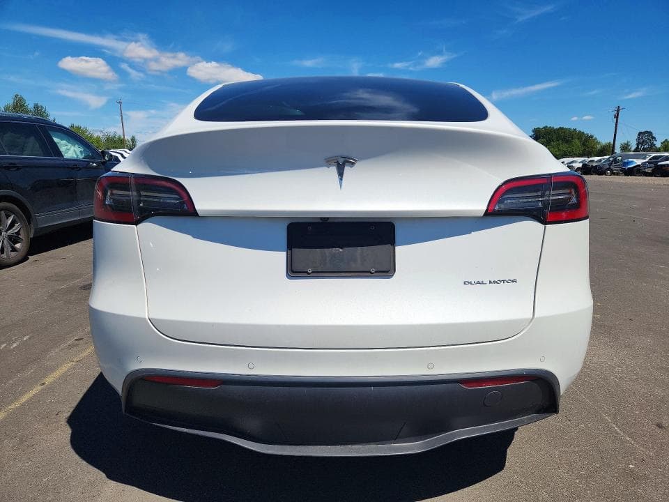 2022 TESLA MODEL Y 6