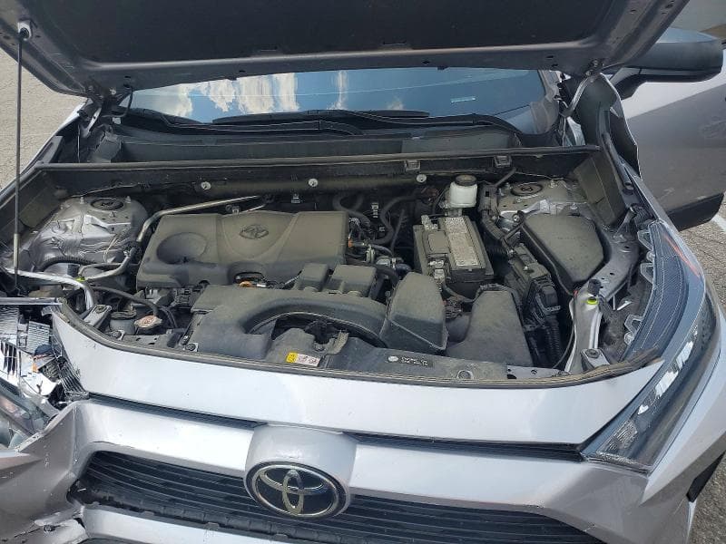 2022 TOYOTA RAV4 LE 12