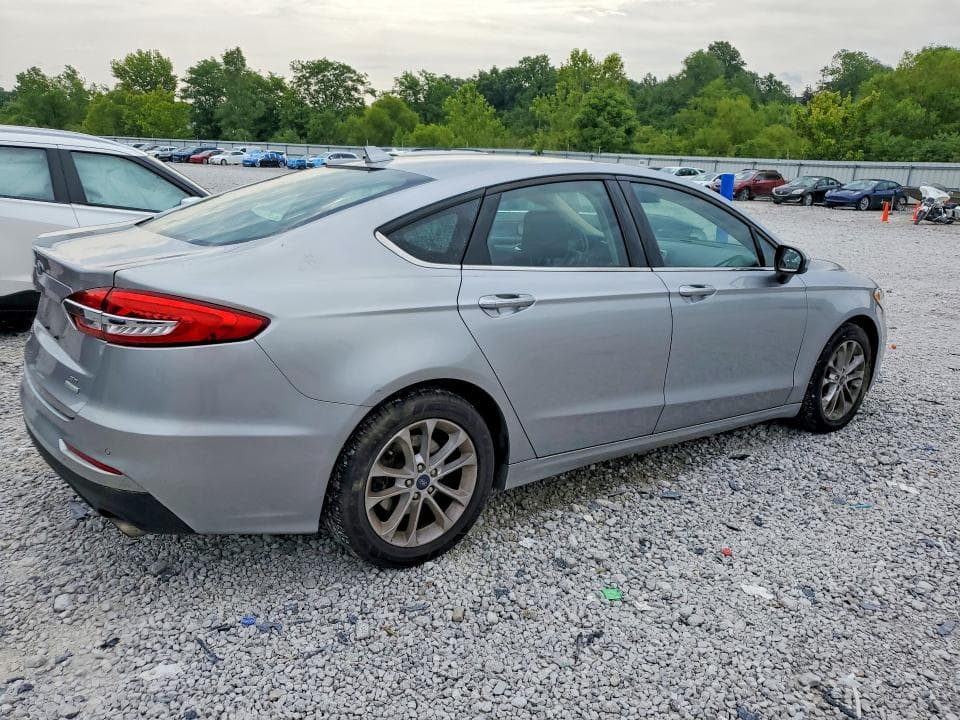 2020 FORD FUSION SE 3