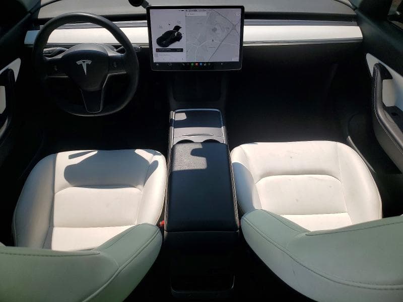 2021 TESLA MODEL Y 8